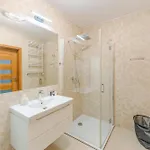 Apartmán Nadmorskie Tarasy-basen Fitness Bawialnia Parking W Cenie - *