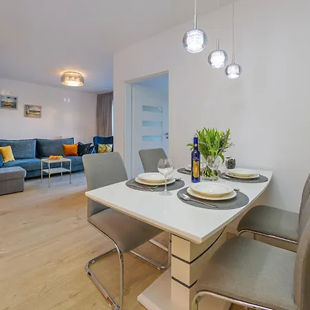 Nadmorskie Tarasy-basen Fitness Bawialnia Parking W Cenie - *