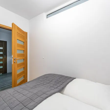 Nadmorskie Tarasy-basen Fitness Bawialnia Parking W Cenie - *