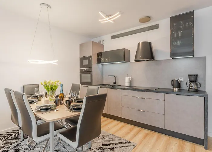 Nadmorskie Tarasy-basen Fitness Bawialnia Parking W Cenie - *